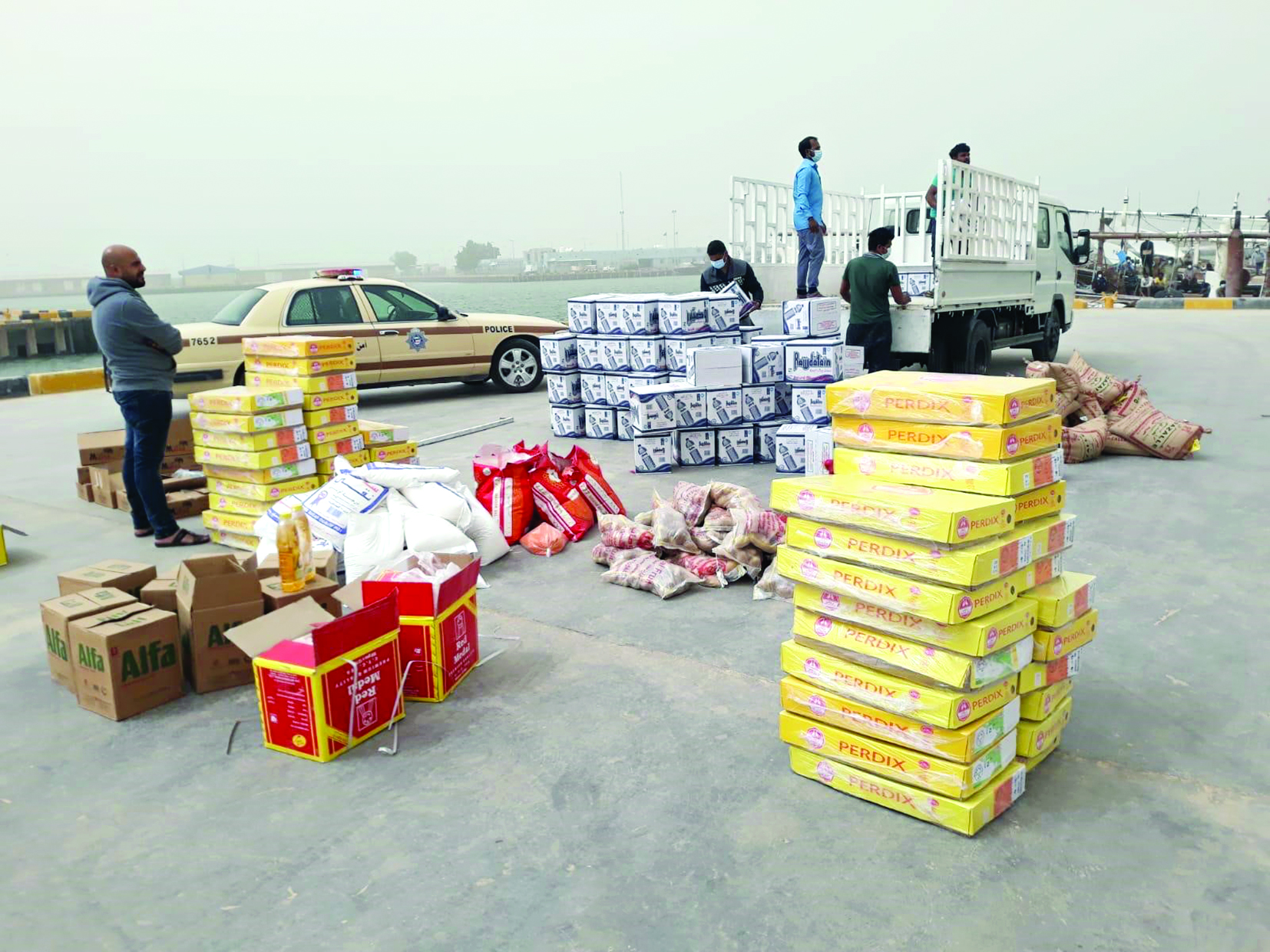 u0645u0648u0627u062f u063au0630u0627u0626u064au0629 u0642u0628u0644 u062au0633u0644u064au0645u0647u0627 u0644u0644u0635u064au0627u062fu064au0646 u0627u0644u0645u062du062au062cu0632u064au0646 u0645u0639 u0644u0646u062cu0627u062au0647u0645