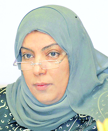 منى اللوغاني 