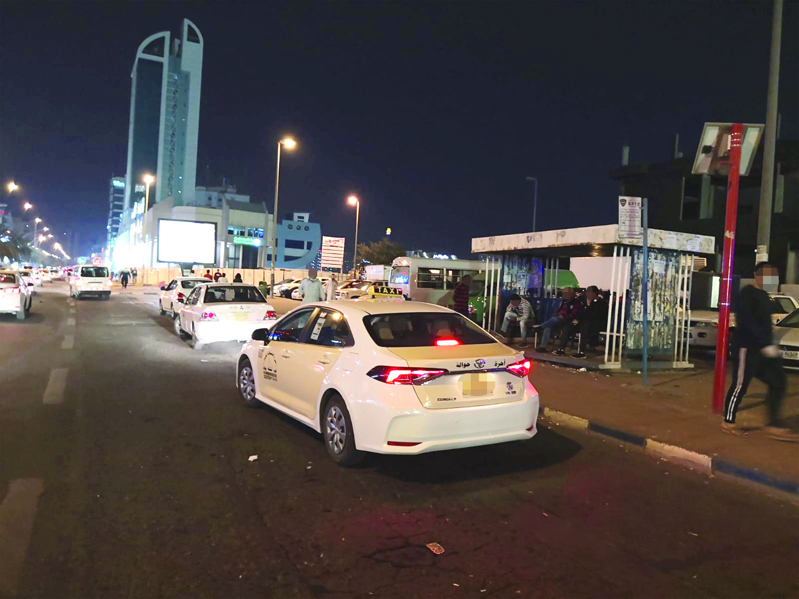 «الجوّال» بديل لوسائل النقل الجماعي