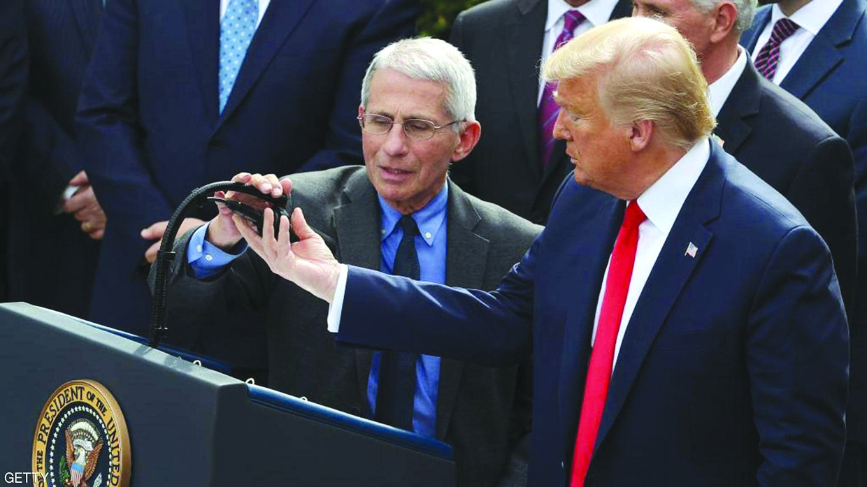 ... وملامسة متكررة للميكروفون