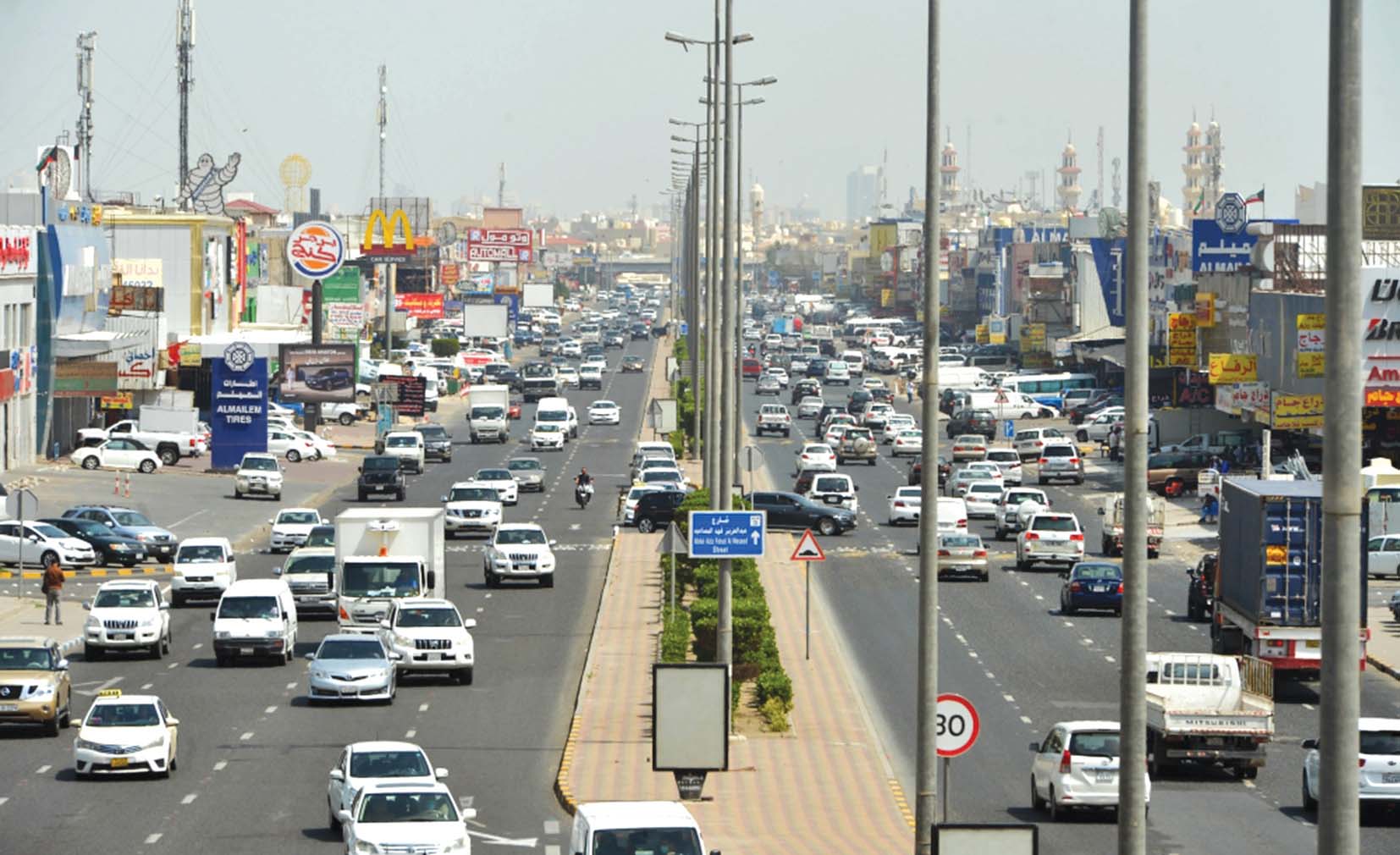 u0627u0632u062fu062du0627u0645 u0641u064a u0634u0627u0631u0639 u0643u0646u062fu0627 u062fu0631u0627u064a t (u062au0635u0648u064au0631 u0623u0633u0639u062f u0639u0628u062fu0627u0644u0644u0647) 