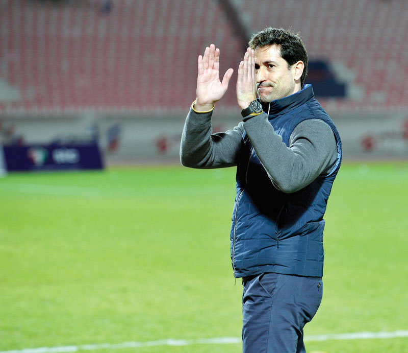 u0627u0644u0645u062fu0631u0628 u0627u0644u0625u0633u0628u0627u0646u064a u0628u0627u0628u0644u0648 u0641u0631u0627u0646u0643u0648 u064au062du0638u0649 u0628u062fu0639u0645 u0625u062fu0627u0631u0629 u0627u0644u0642u0627u062fu0633u064au0629           t  (u0627u0644u0623u0632u0631u0642 u062fu0648u062a u0643u0648u0645)