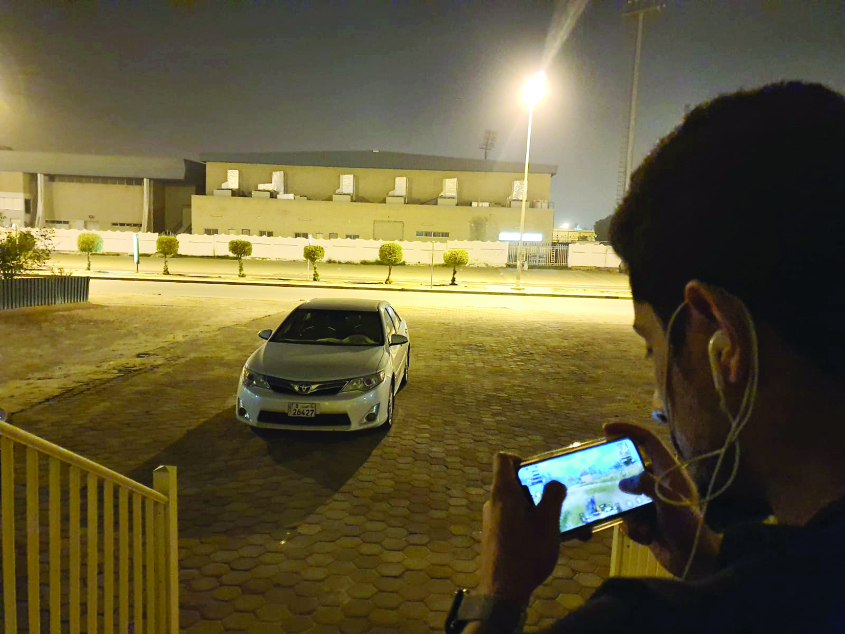 ممارسة الألعاب الإلكترونية 