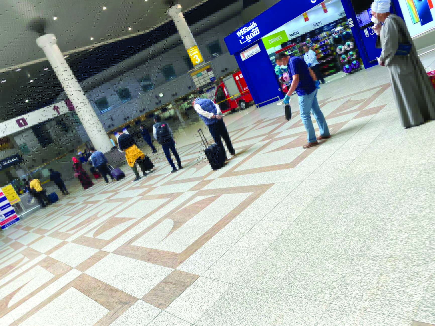 اتخاذ إجراءات السلامة عند الدخول للمطار