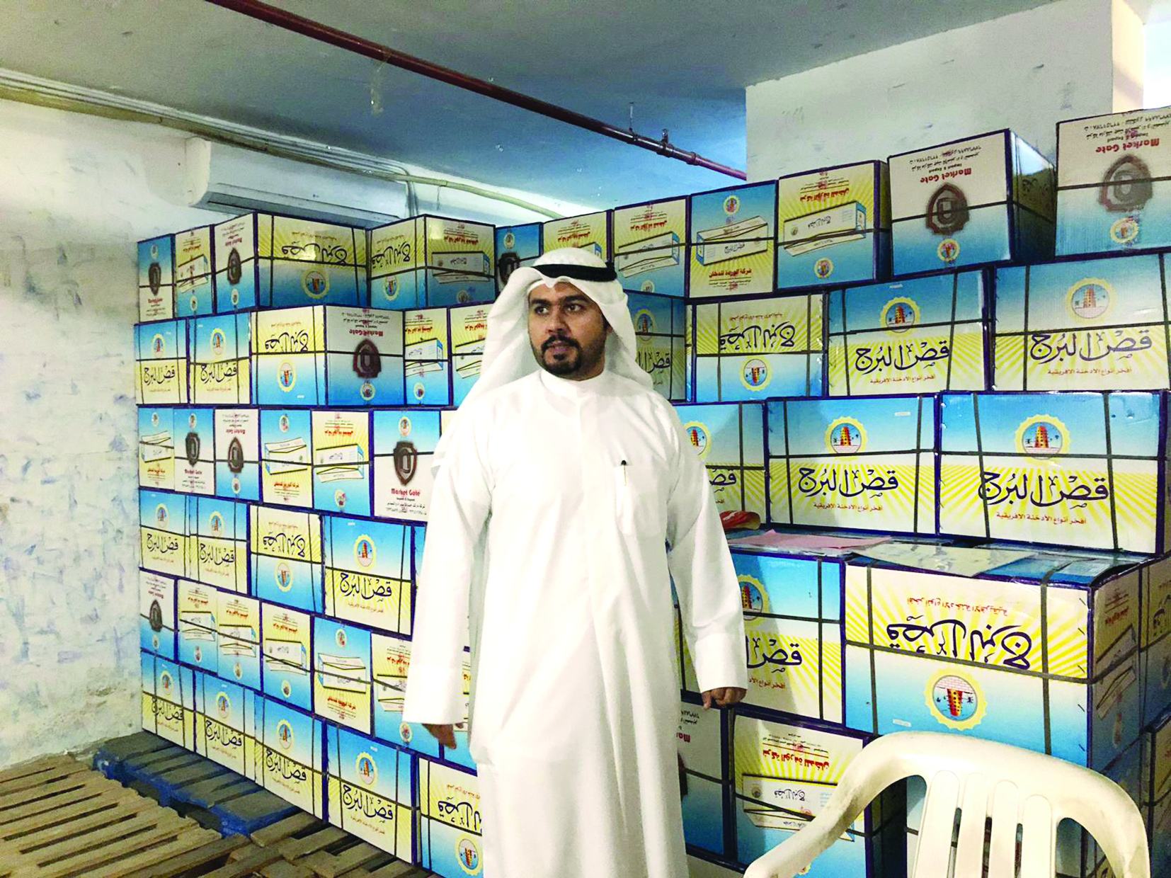 السبعان خلال ضبطه مخزناً مخالفاً 