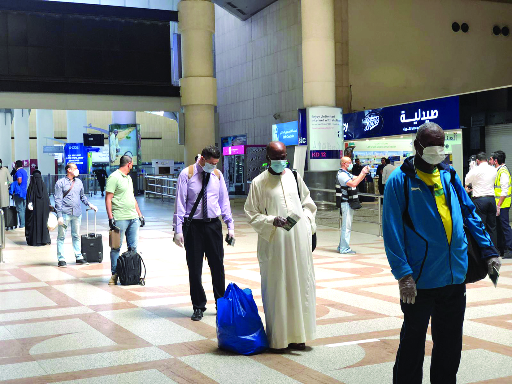 u0639u062fu062f u0645u0646 u0627u0644u0645u0635u0631u064au064au0646 u0627u0644u0645u063au0627u062fu0631u064au0646 u0623u0645u0633 u0628u0645u0637u0627u0631 u0627u0644u0643u0648u064au062a