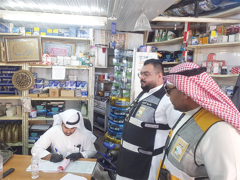 رمضان والسبعان وكرم أثناء التفتيش 