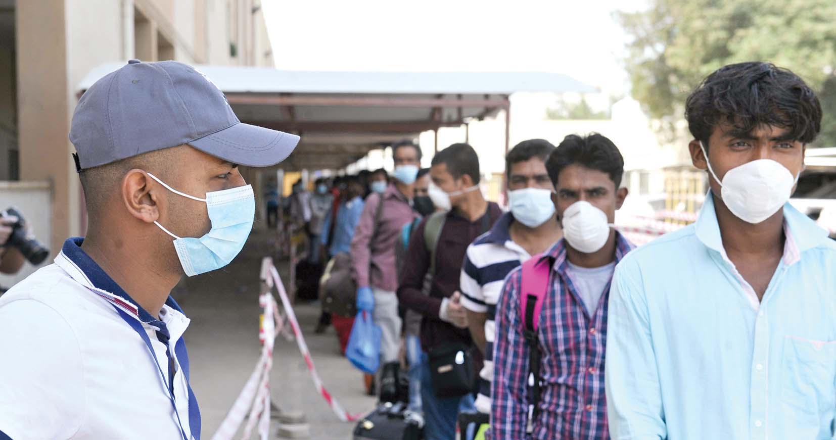 u0637u0627u0628u0648u0631 u0645u0646 u0627u0644u0645u062eu0627u0644u0641u064au0646 u0627u0644u0628u0646u063au0627u0644 u0623u0645u0627u0645 u0645u0631u0643u0632 u0627u0644u0627u0633u062au0642u0628u0627u0644  t  (u062au0635u0648u064au0631 u0633u0639u0648u062f u0633u0627u0644u0645)