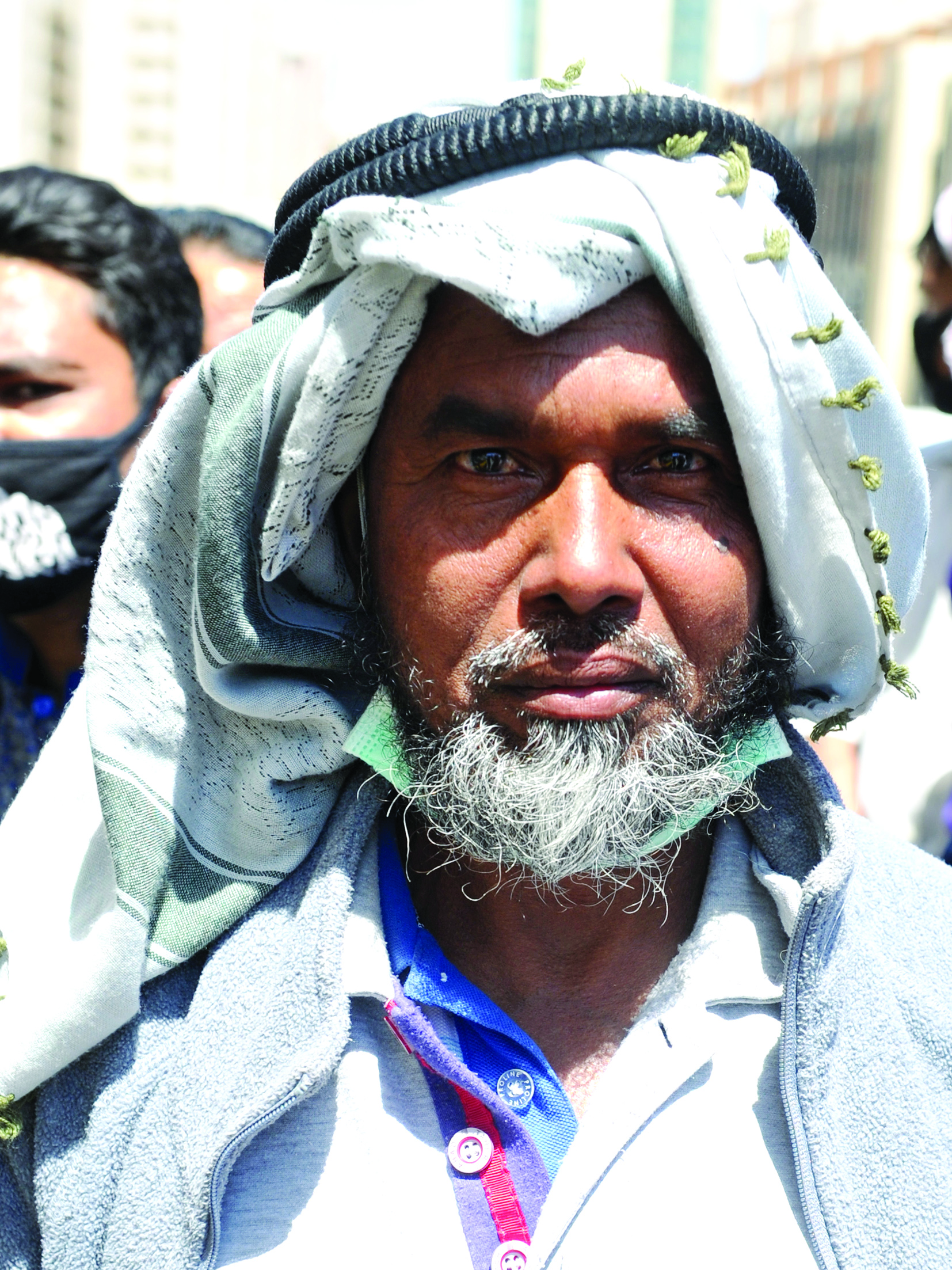 أحد المخالفين