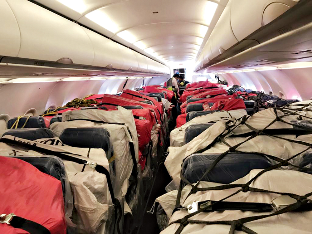 الشحن داخل الطائرة 