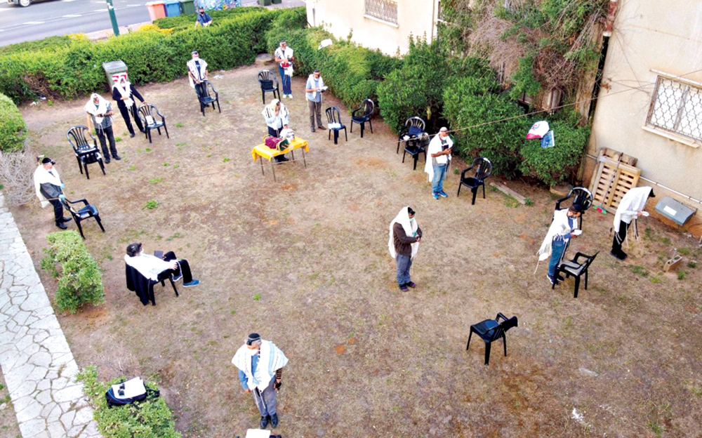 u0645u0635u0644u0651u0648u0646 u064au0647u0648u062f u064au0639u062au0645u062fu0648u0646 u0633u064au0627u0633u0629 u00abu0627u0644u062au0628u0627u0639u062f u0627u0644u0627u062cu062au0645u0627u0639u064au00bb u0641u064a u0646u062au0627u0646u064au0627 u0623u0645u0633t (u0623 u0641 u0628)