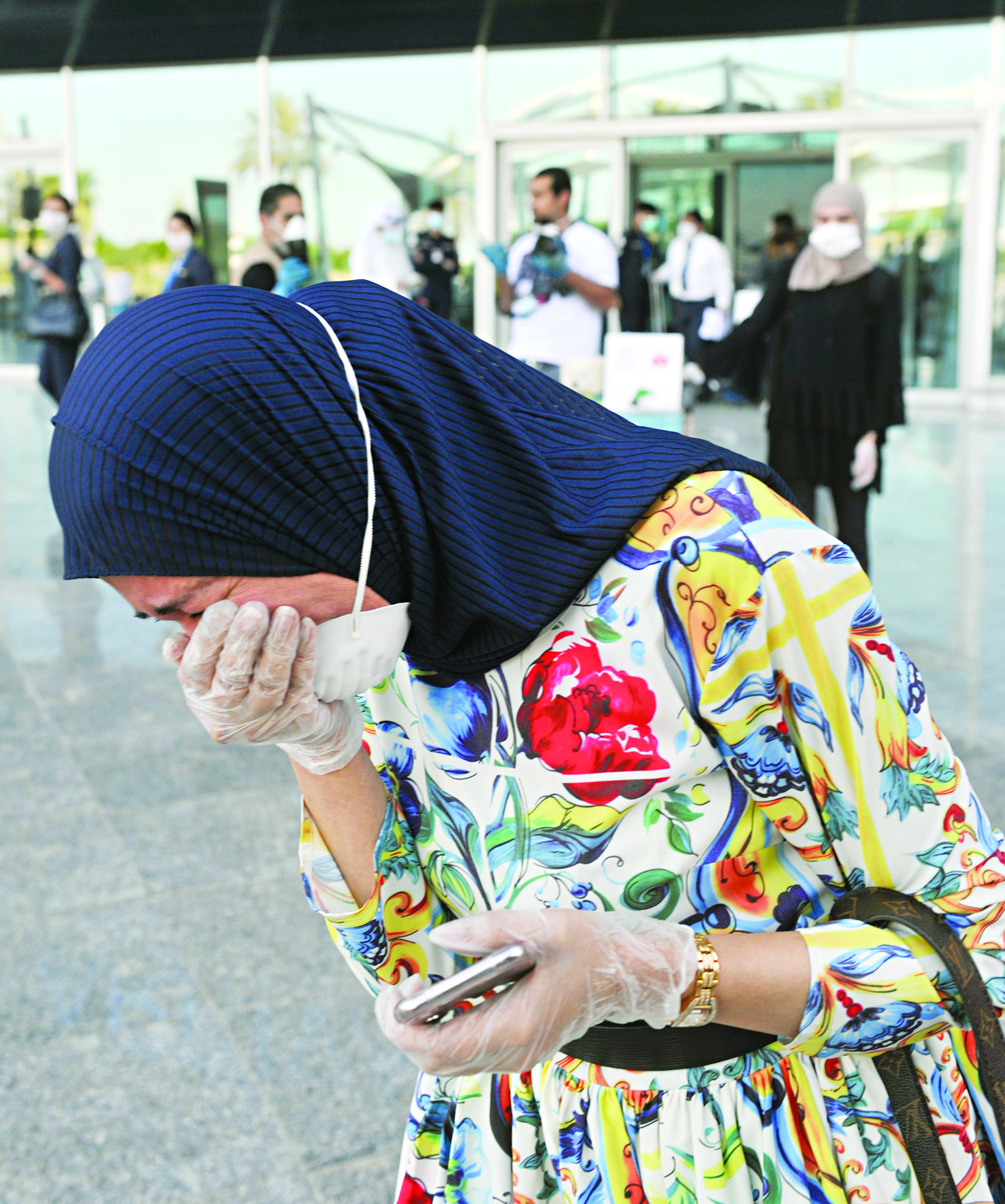 u062fu0645u0648u0639 u0627u0644u0648u0635u0648u0644 u0641u064a u0638u0644 u0639u062fu0645 u0627u0644u0642u062fu0631u0629 u0639u0644u0649 u0627u0644u0627u0642u062au0631u0627u0628 u0645u0646 u0627u0644u0639u0627u0626u062fu064au0646     t         (u062au0635u0648u064au0631 u0633u0639u0648u062f u0633u0627u0644u0645)