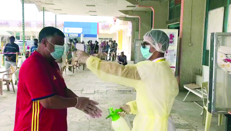 u0641u062du0635 u0623u062du062f u0627u0644u0645u062au0633u0648u0642u064au0646 u0642u0628u0644 u062fu062eu0648u0644u0647 u0627u0644u062cu0645u0639u064au0629