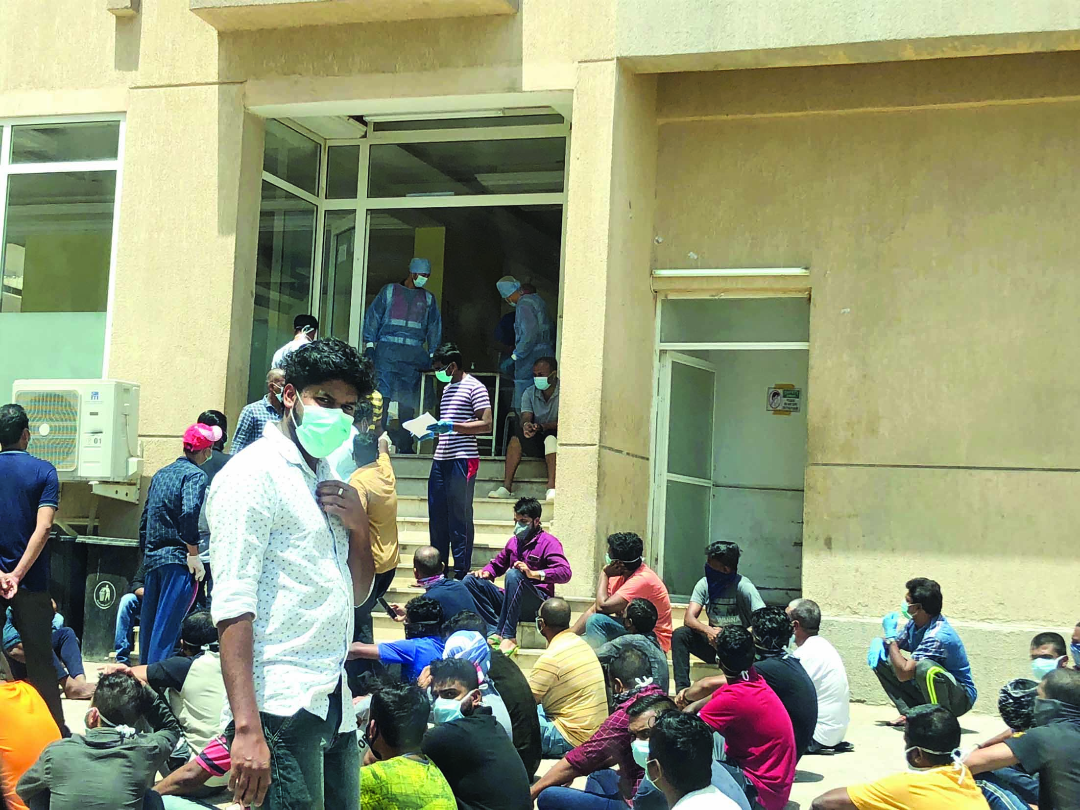 فحص الصحة العشوائي لعمالة إحدى العمارات