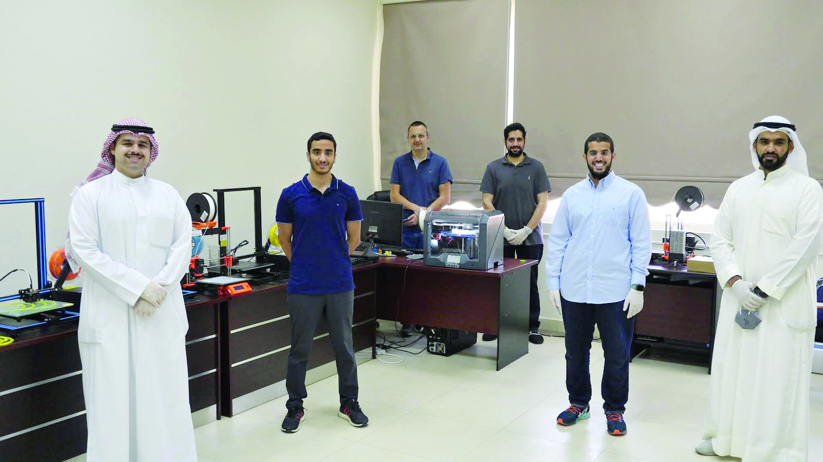 فريق المهندسين المشارك في المشروع 