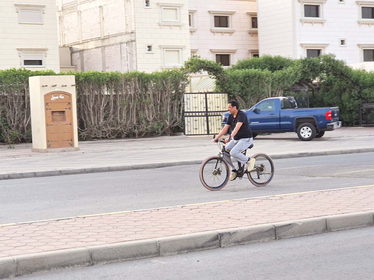 u0647u062fu0648u0621 u0627u0644u0634u0648u0627u0631u0639 u0648u062eu0644u0648u0647u0627 u0645u0646 u0627u0644u0633u064au0627u0631u0627u062a u0623u062au0627u062d u0627u0644u0641u0631u0635u0629 u0644u0631u0643u0648u0628 u0627u0644u062fu0631u0627u062cu0627u062a