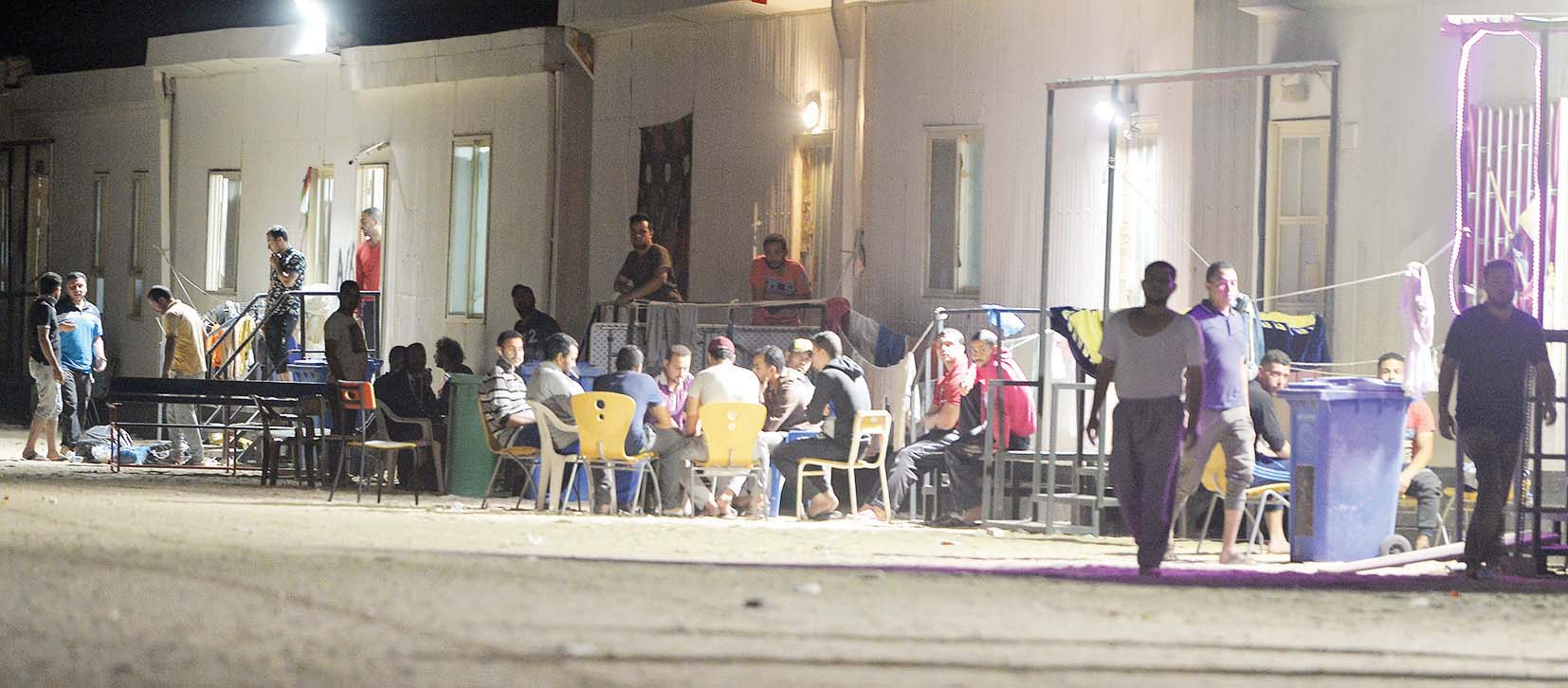 حياة اجتماعية متكاملة             	       (تصوير أسعد عبدالله)