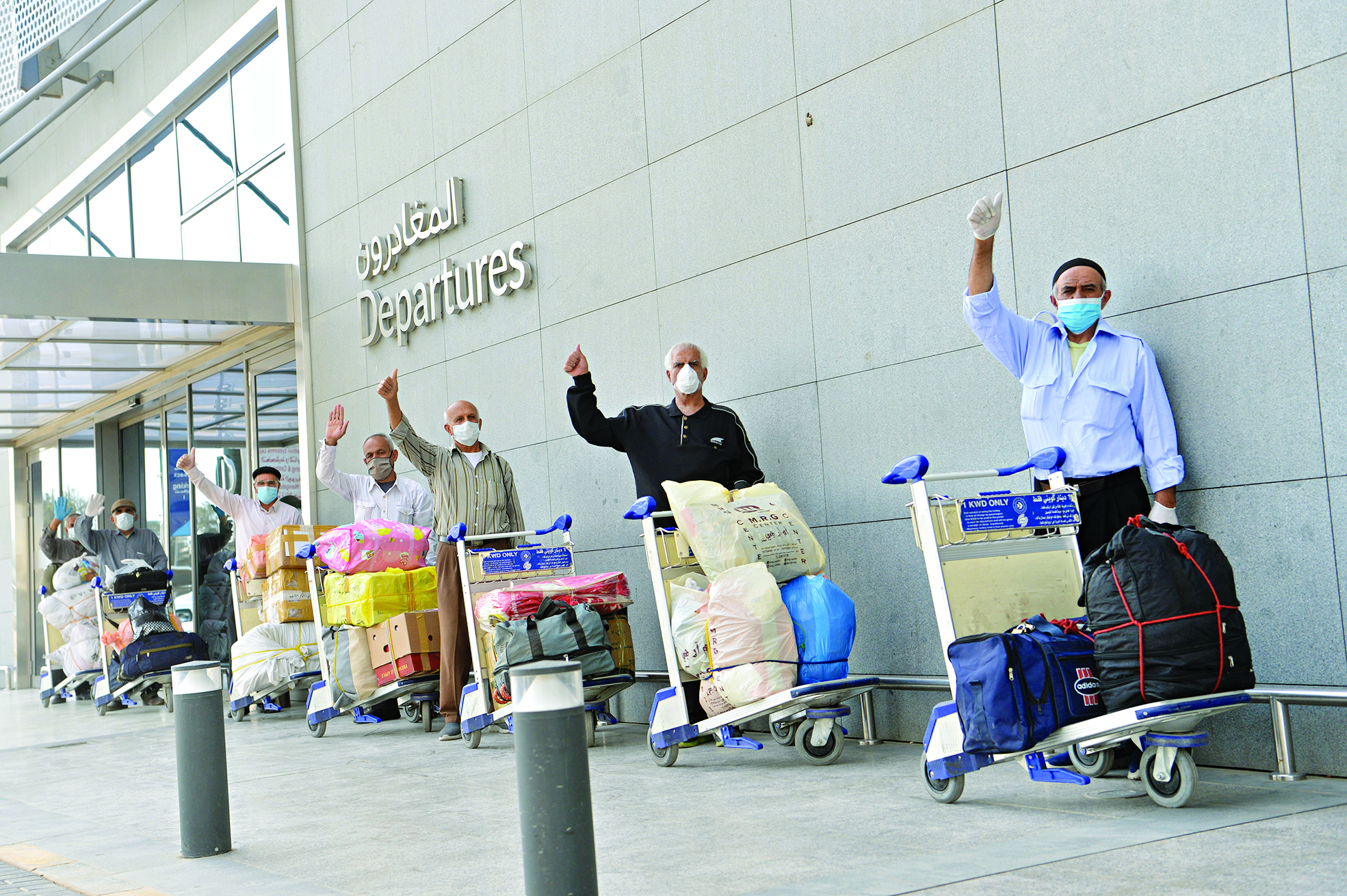 u0625u064au0631u0627u0646u064au0648u0646 u064au0648u062fu0639u0648u0646 u0641u064a u0637u0631u064au0642u0647u0645 u0644u0644u0645u063au0627u062fu0631u0629 t(u062au0635u0648u064au0631 u0646u0627u064au0641 u0627u0644u0639u0642u0644u0629)