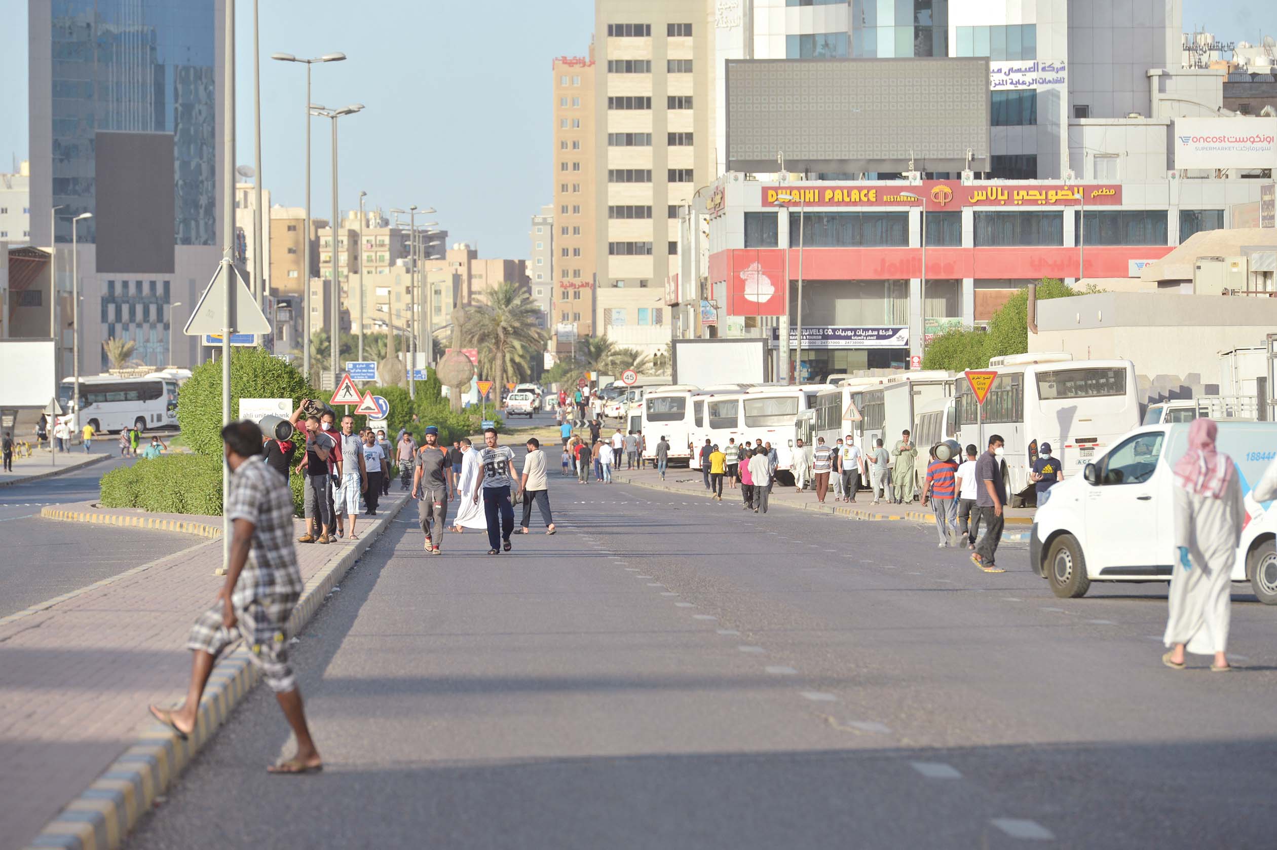 رياضة من دون مراعاة الإجراءات الاحترازية         		(تصوير نايف العقلة)