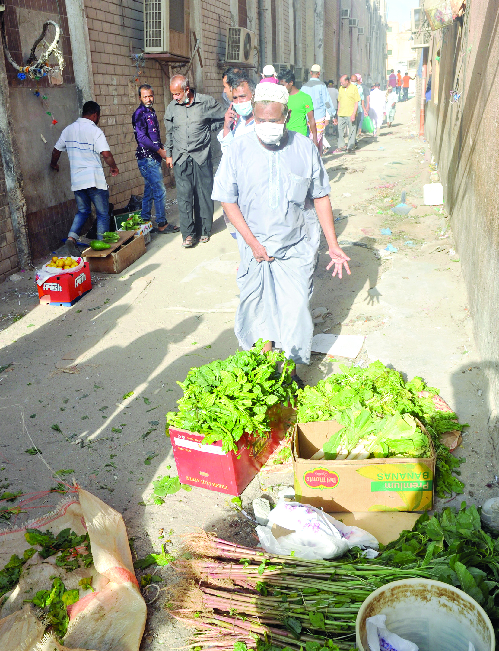 خضار في أحد الشوارع الداخلية