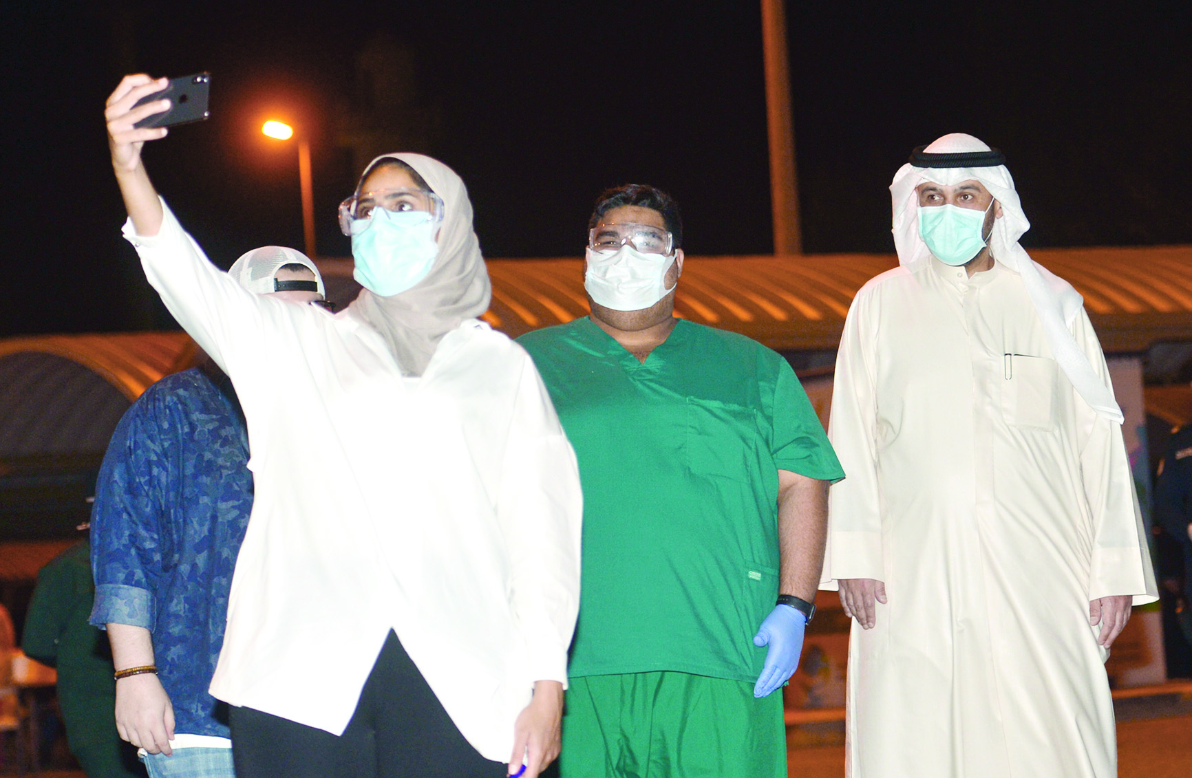 سيلفي مع الوزير 