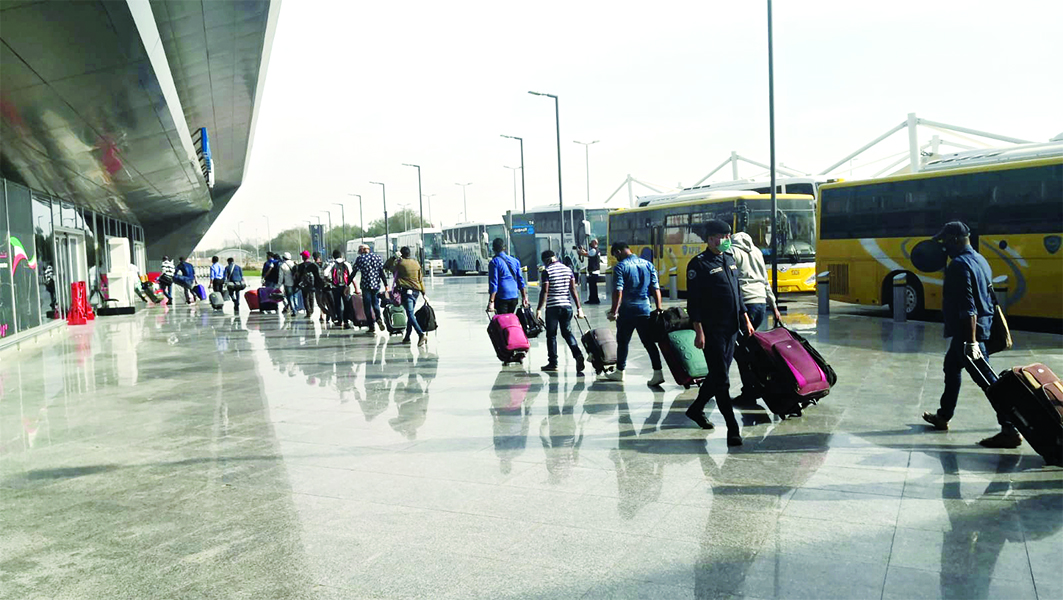 u0645u062eu0627u0644u0641u0648u0646 u0633u0631u064au0644u0627u0646u0643u064au0648u0646 u0641u064a u0637u0631u064au0642u0647u0645 u0644u0644u0645u063au0627u062fu0631u0629