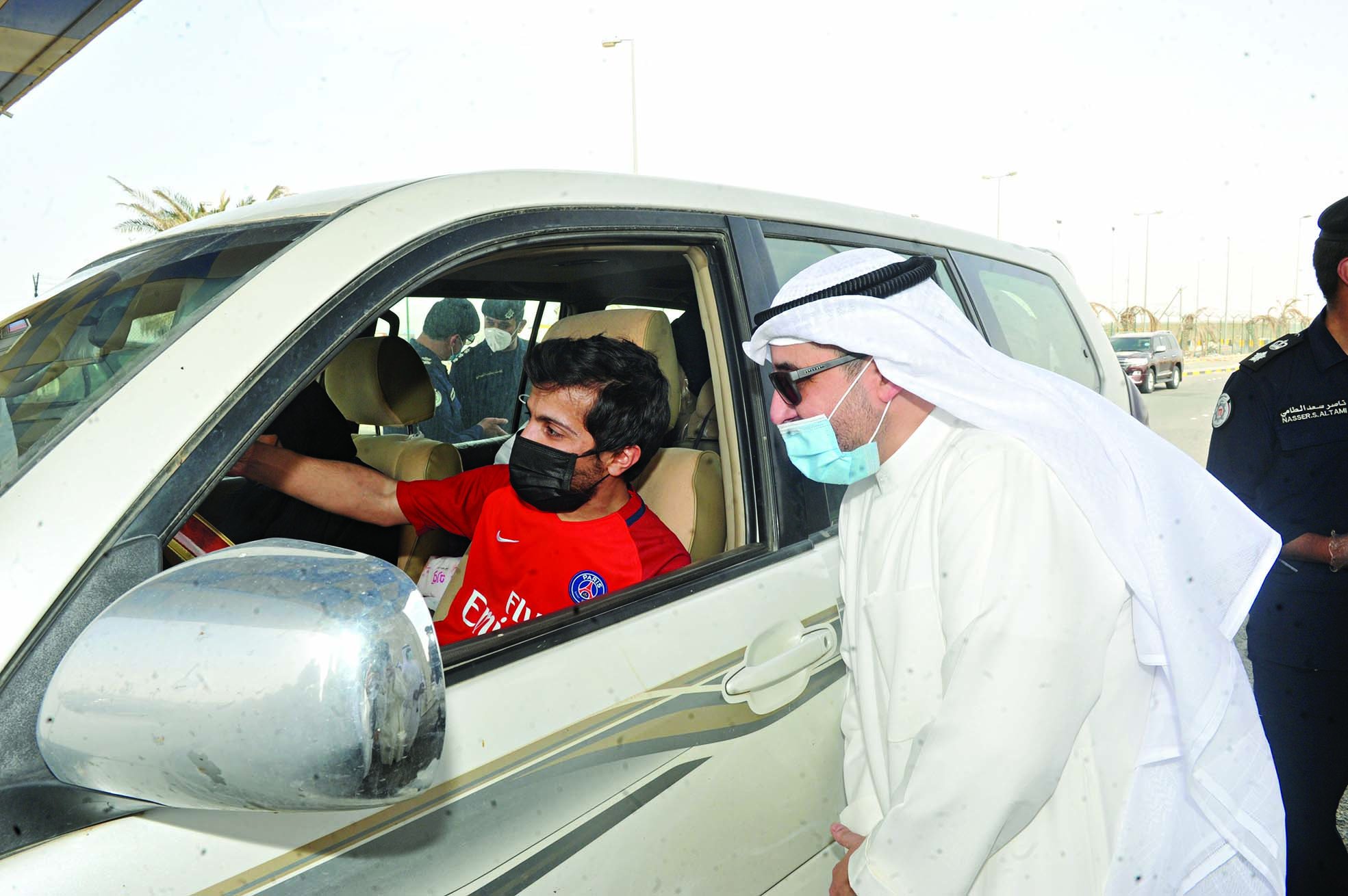 صورة مع الوزير