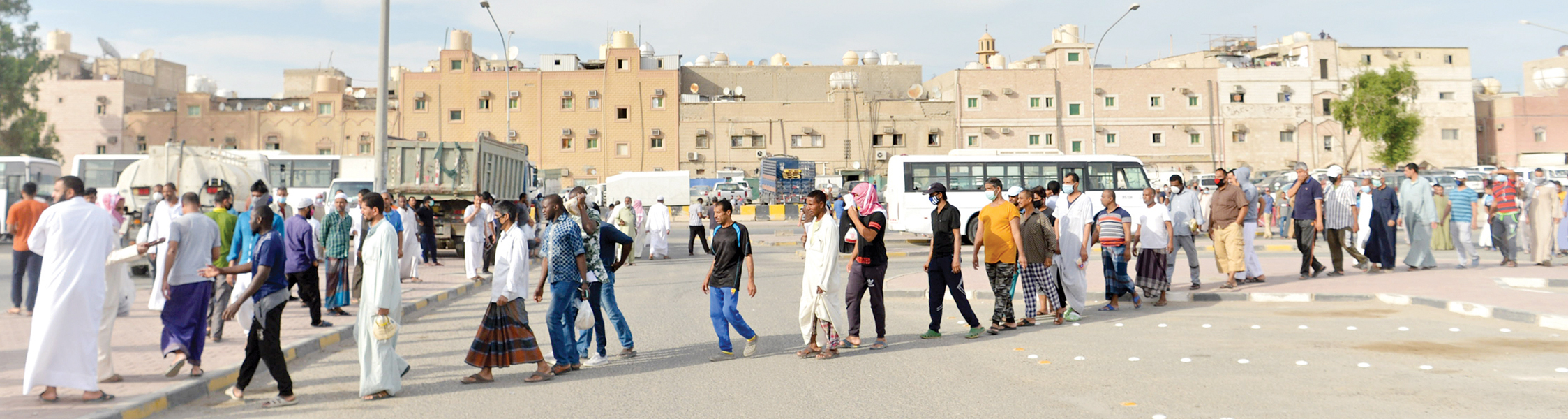 طابور لتلقي المساعدات في الجليب