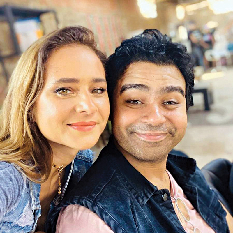 u0625u0633u0644u0627u0645 u062eu0644u064au0644 u0645u0639 u0646u064au0644u0644u064a u0643u0631u064au0645 u0641u064a u0643u0648u0627u0644u064au0633 u00abu0628u0640100 u0648u0634u00bb