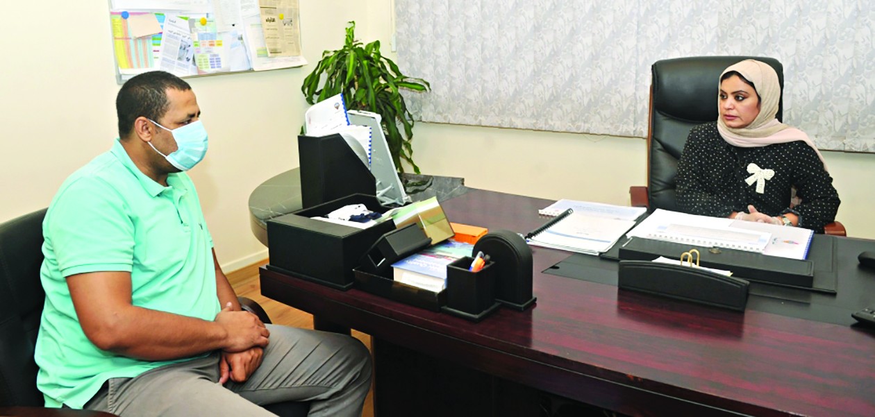 المطيري تتحدث للزميل علي العلاس 