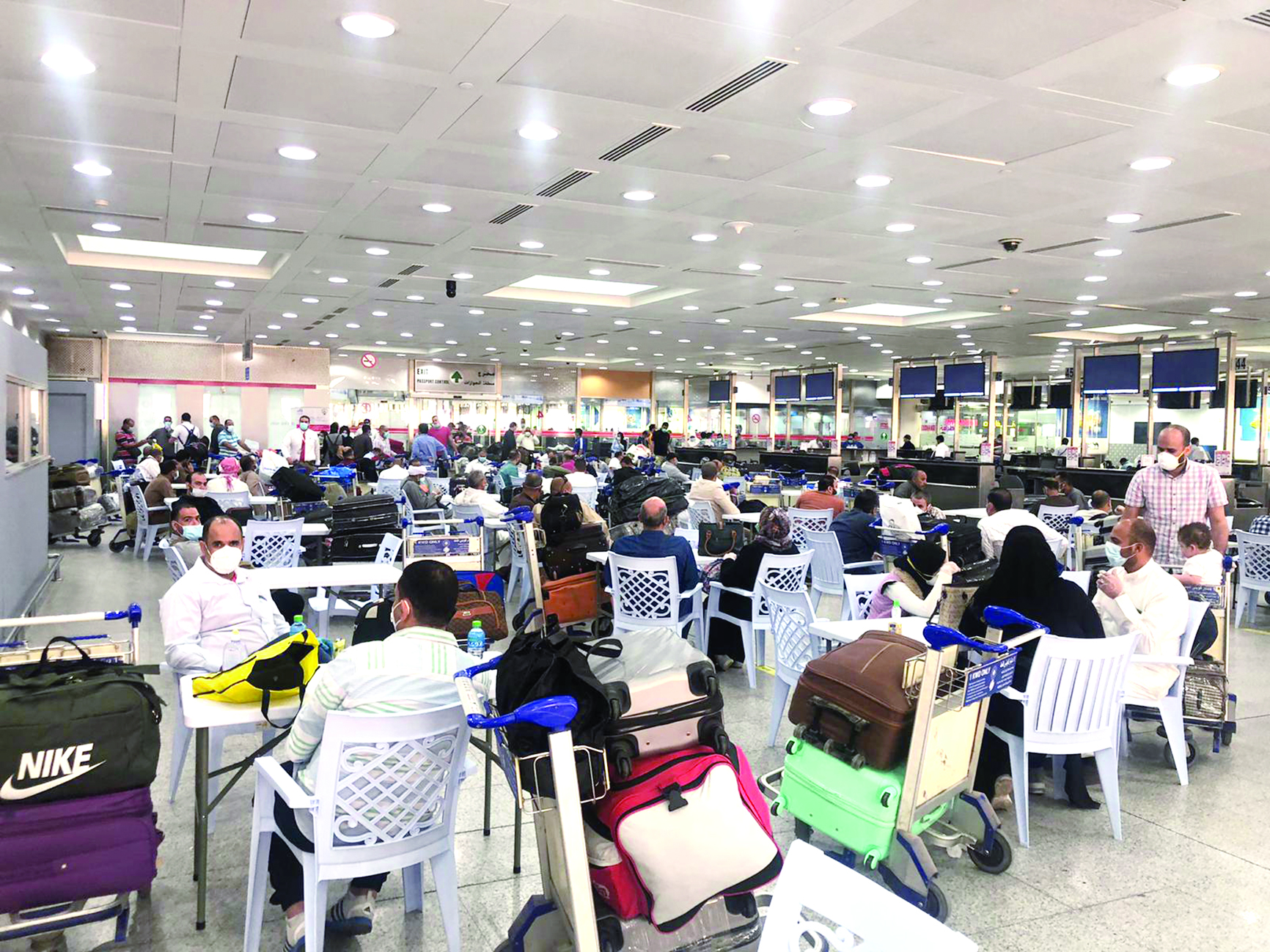 u0632u062du0627u0645 u0641u064a u0635u0627u0644u0629 u0627u0644u0645u063au0627u062fu0631u064au0646 u0628u0627u0644u0645u0637u0627u0631