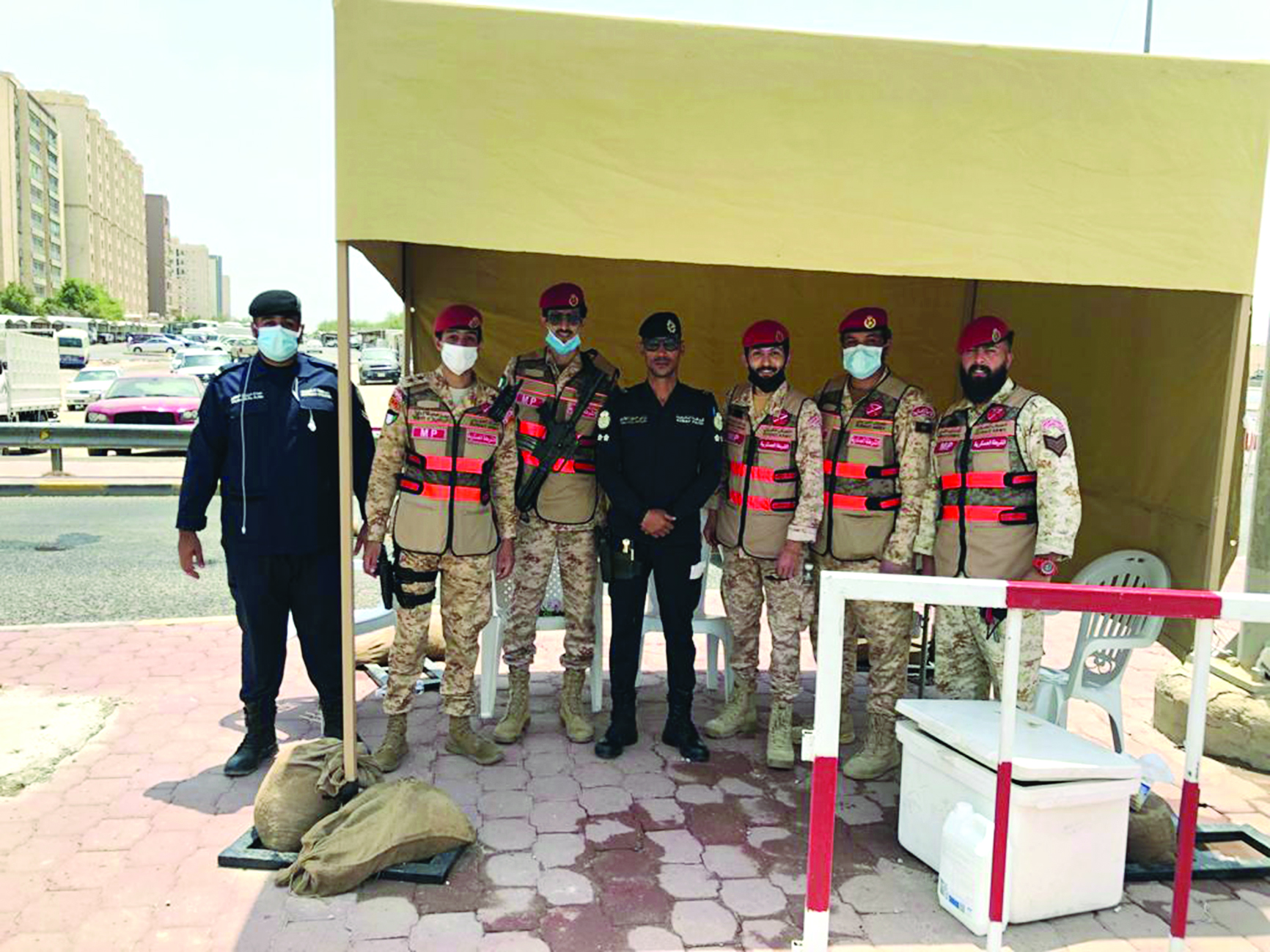 أفراد الجيش والشرطة... عساكم ع القوة