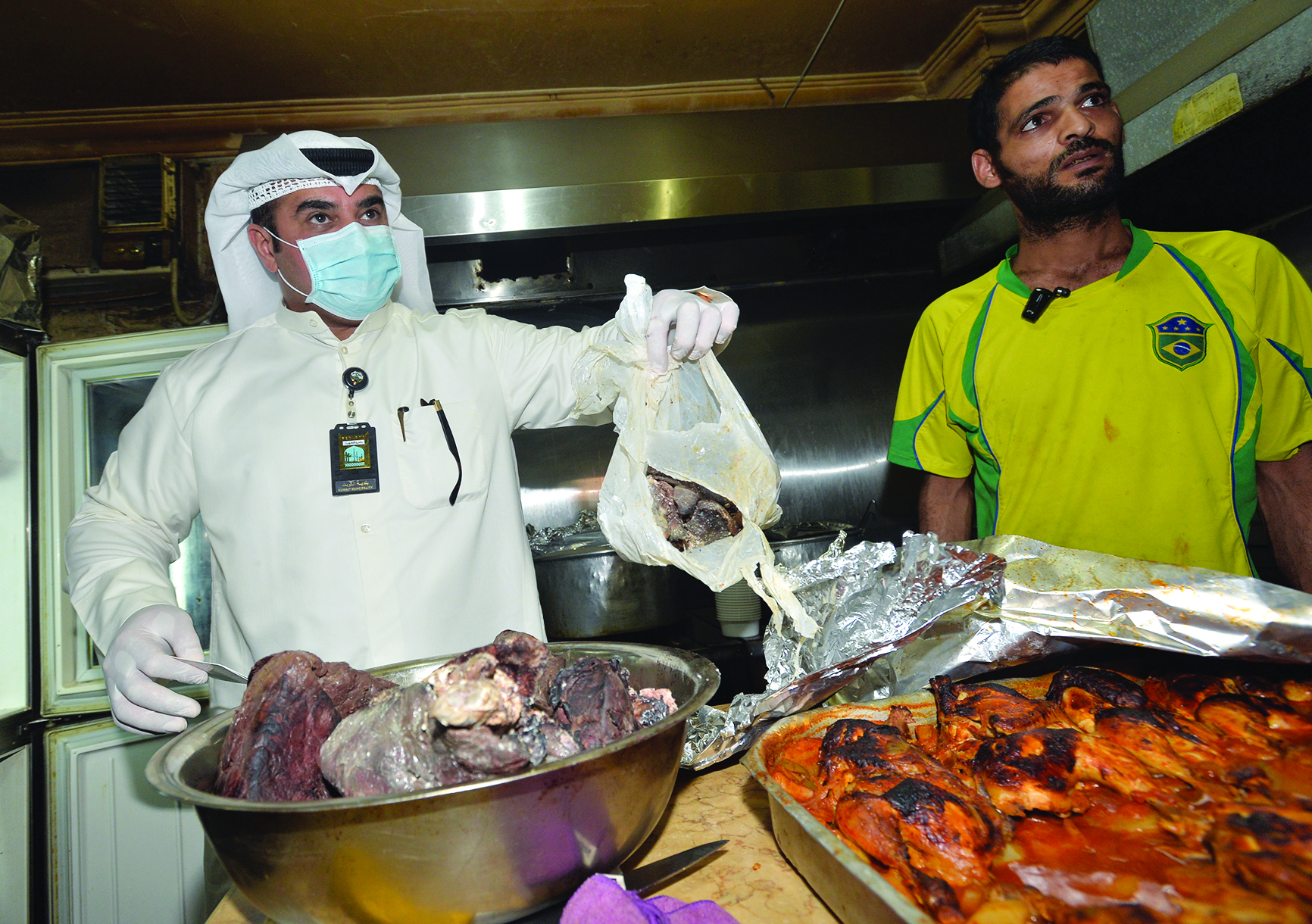 u0645u0641u062au0634 u064au0639u0631u0636 u0627u0644u0623u063au0630u064au0629 u0641u064a u0623u062du062f u0627u0644u0645u0637u0627u0639u0645 t   (u062au0635u0648u064au0631 u0623u0633u0639u062f u0639u0628u062fu0627u0644u0644u0647)