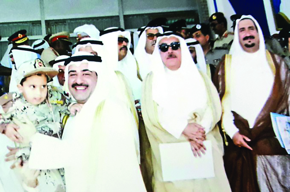 الشيخ أحمد الحمود وجوهر حيات وفيصل الدويش