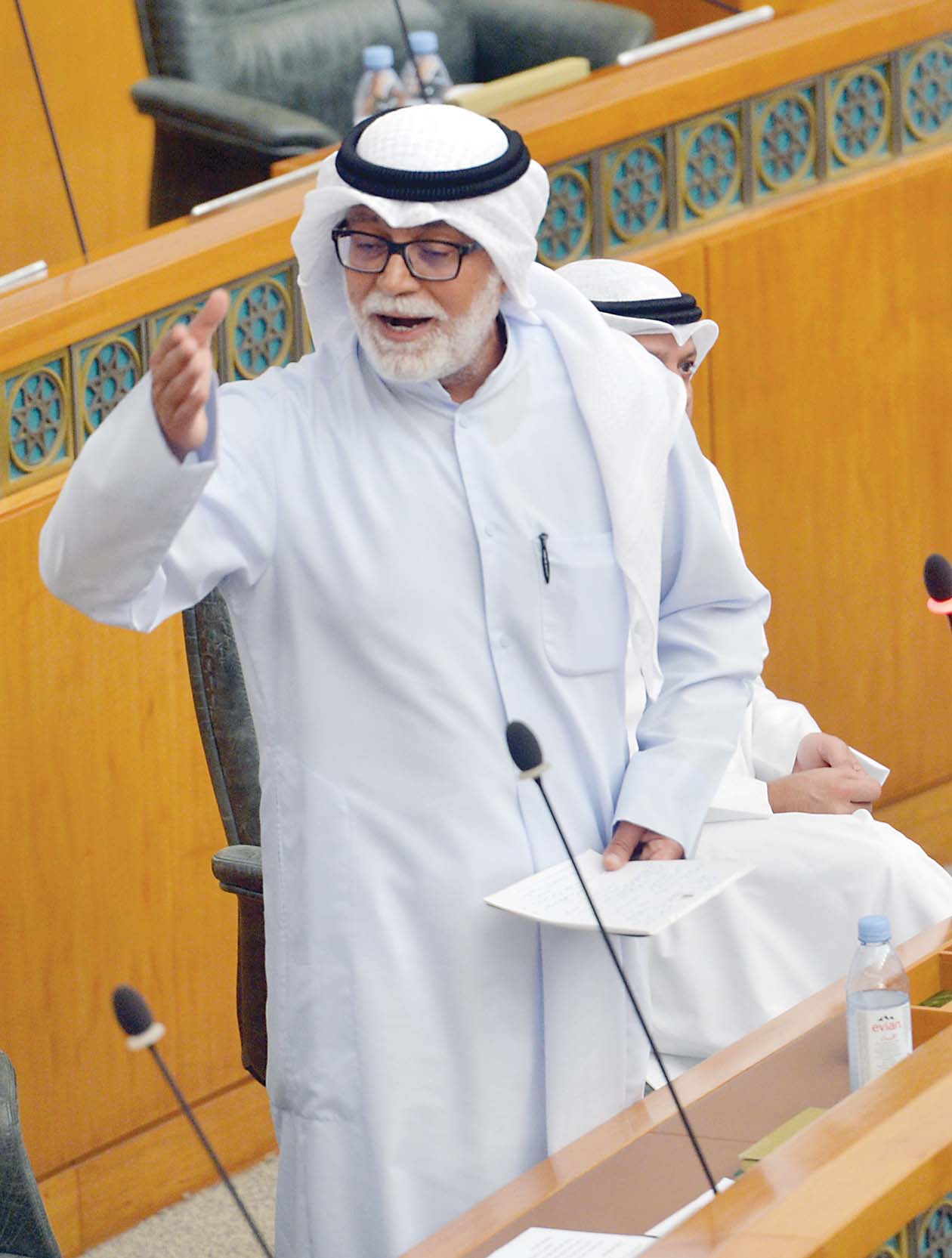 خورشيد متحدثاً