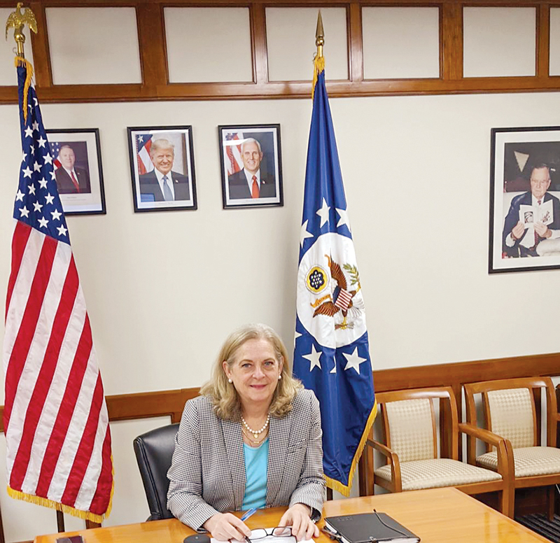 u0623u0644u064au0646u0627 u0631u0648u0645u0627u0646u0648u0633u0643u064a