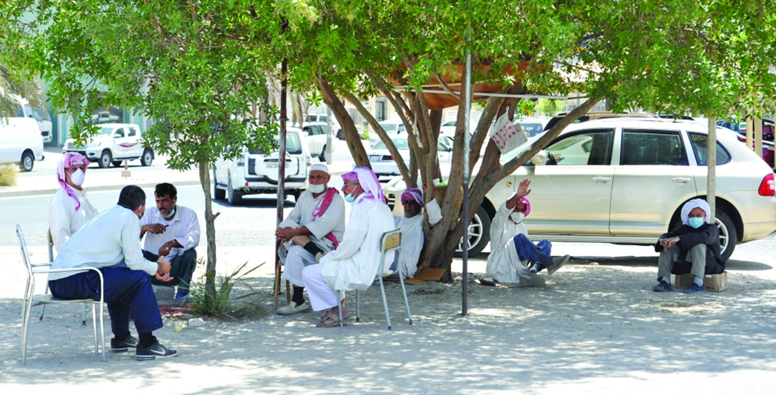 أصحاب سيارات النقل... حالهم واقف 