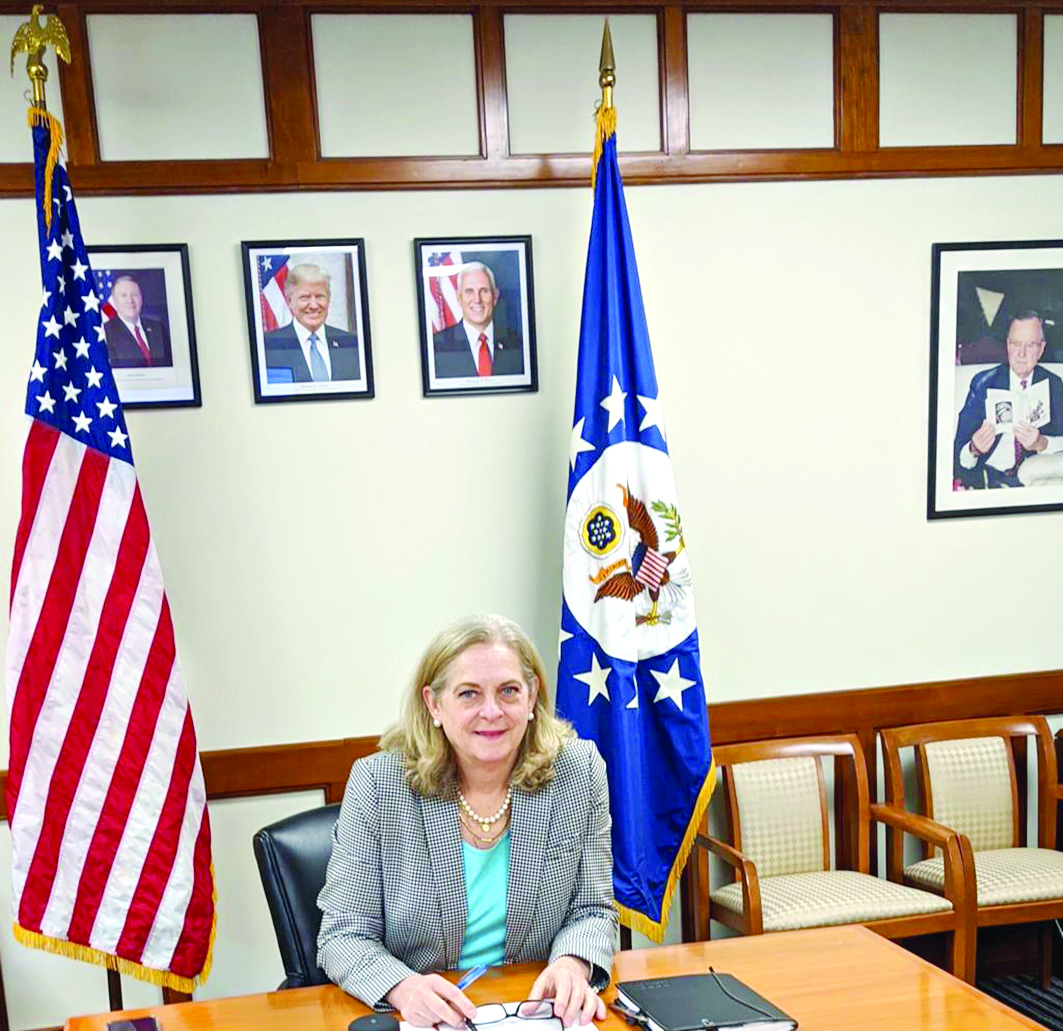 u0623u0644u064au0646u0627 u0631u0648u0645u0627u0646u0648u0633u0643u064a