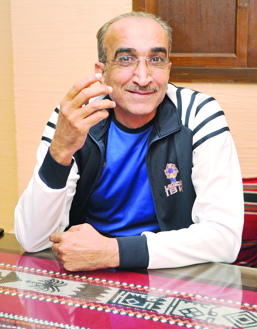 ... وكامل ضاهر 