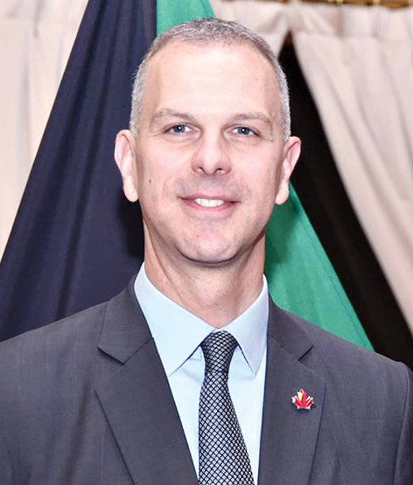 u0644u0648u064au0633 u0628u064au064au0631 u0625u062fu0645u0648u0646u062f