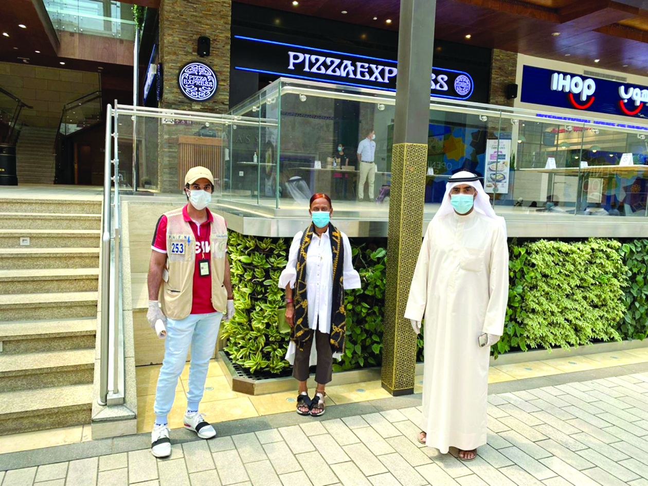 وفد هيئة الغذاء متفقداً المجمع