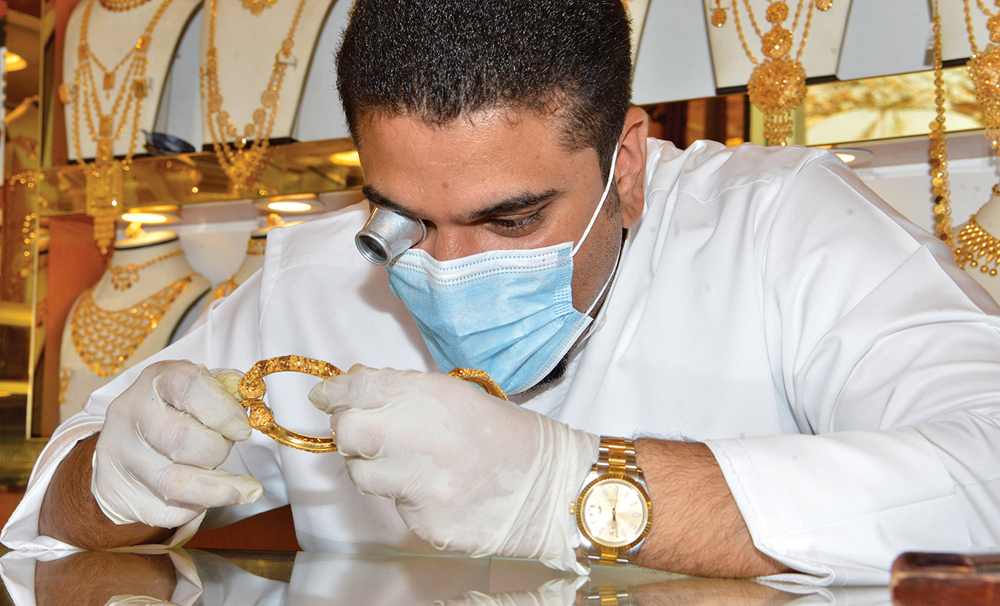 تدقيق لمعرفة عيار الذهب 