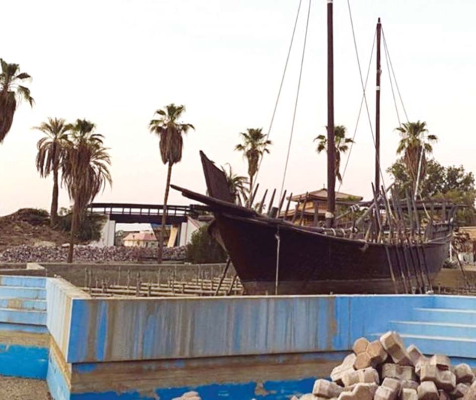 البوم القديم على مدخل المدينة 