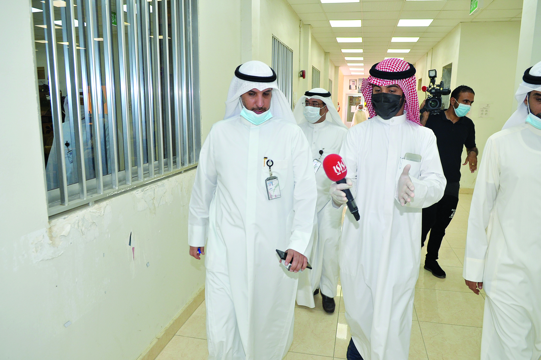 مدير «عمل حولي» متحدثاً للزميل ناصر المحيسن