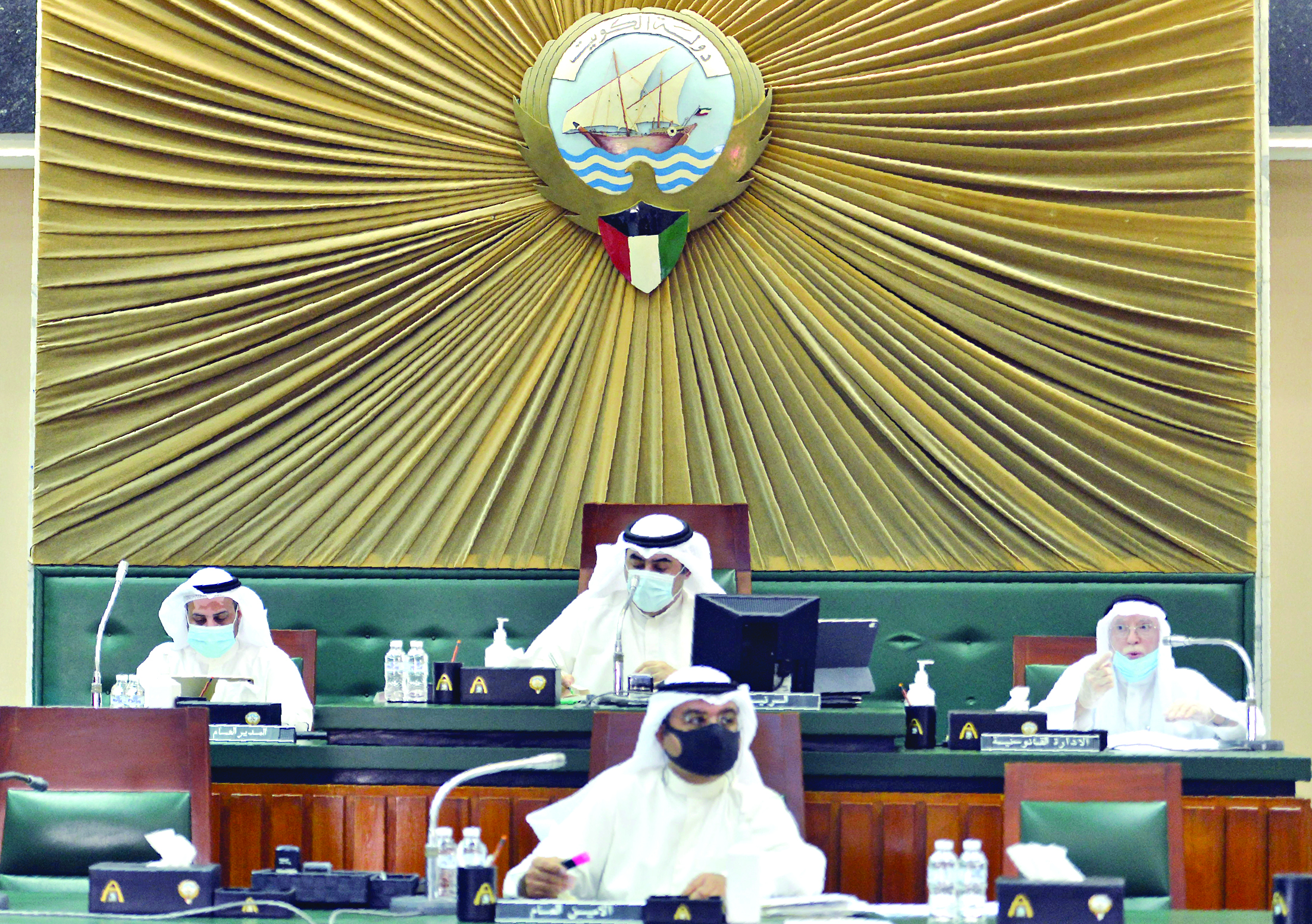 u0627u0644u0639u062au064au0628u064a u0645u062au0631u0626u0633u0627u064b u0627u0644u062cu0644u0633u0629t (u062au0635u0648u064au0631 u0646u0627u064au0641 u0627u0644u0639u0642u0644u0629)