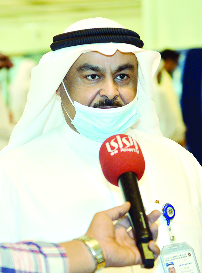 جاسم المذن متحدثا 