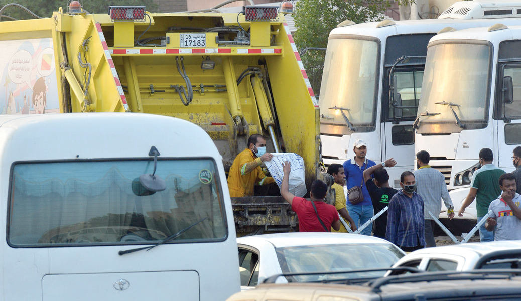 u0623u062du062f u0645u0643u0627u0628u0633 u0627u0644u0628u0644u062fu064au0629 u064au062cu0648u0644 u0641u064a u0627u0644u0645u0646u0637u0642u0629 u062eu0627u0631u062c u0623u0648u0642u0627u062a u0627u0644u062fu0648u0627u0645 u0643u0648u0633u064au0644u0629 u0644u0646u0642u0644 u0627u0644u0628u0636u0627u0626u0639 t(u062au0635u0648u064au0631 u0646u0627u064au0641 u0627u0644u0639u0642u0644u0629)