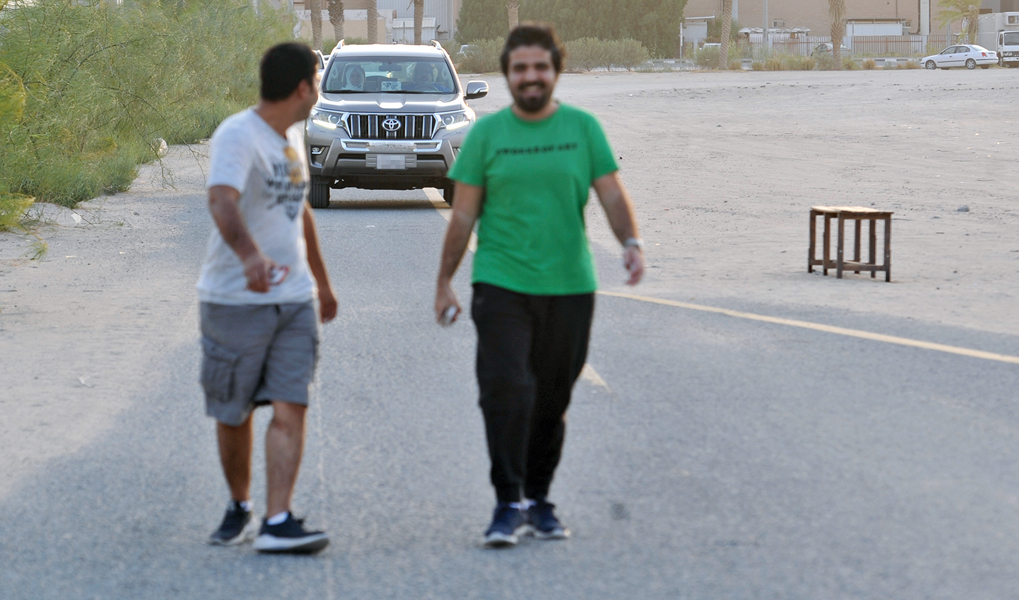 u0634u0627u0628u0627u0646 u064au0645u0627u0631u0633u0627u0646 u0647u0648u0627u064au0629 u0627u0644u0645u0634u064a u0648u0627u0644u0639u064au0646 u0639u0644u0649 u0633u064au0627u0631u0627u062a u062au0633u062au062eu062fu0645 u0627u0644u0645u0645u0634u0649t (u062au0635u0648u064au0631 u0633u0639u0648u062f u0633u0627u0644u0645)