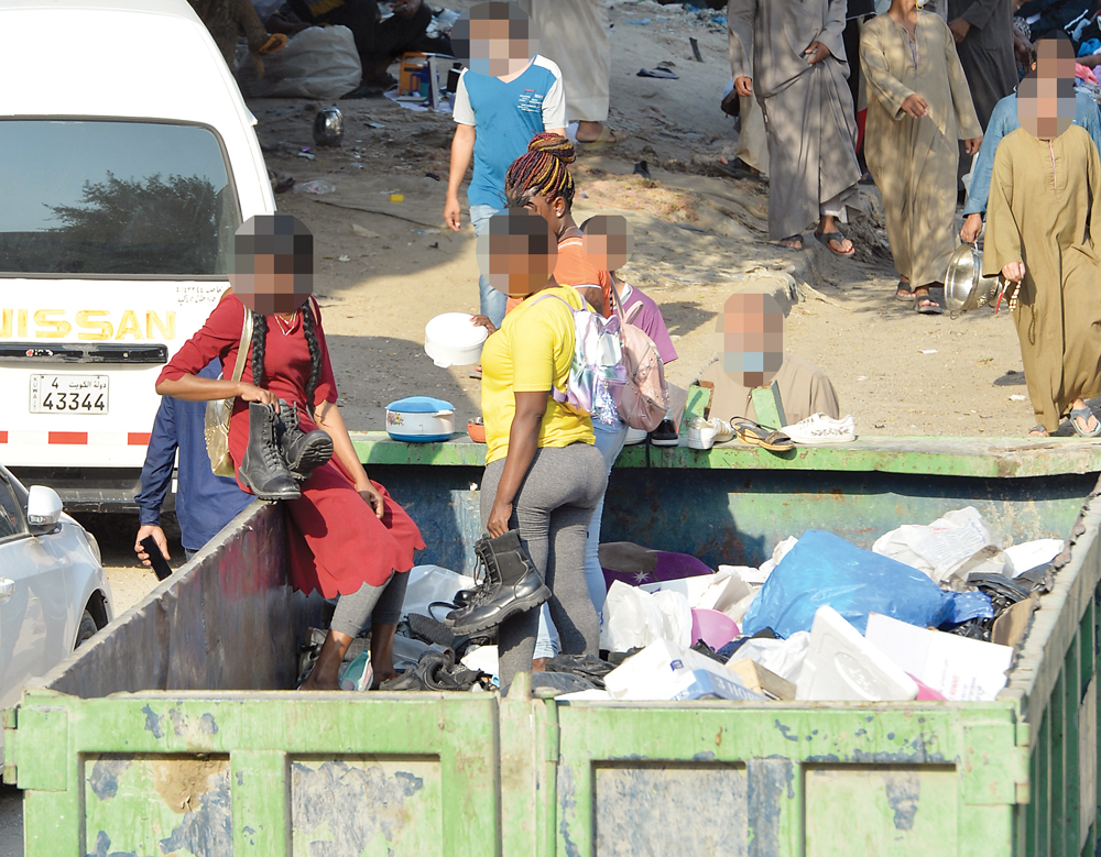 u062du0627u0648u064au0629 u0642u0645u0627u0645u0629 u0643u0628u064au0631u0629 u062au062du0648u0644u062a u0625u0644u0649 u0645u0639u0631u0636 u0644u0644u062bu064au0627u0628 u0648u0627u0644u0623u062du0630u064au0629   t        (u062au0635u0648u064au0631 u0623u0633u0639u062f u0639u0628u062fu0627u0644u0644u0647)