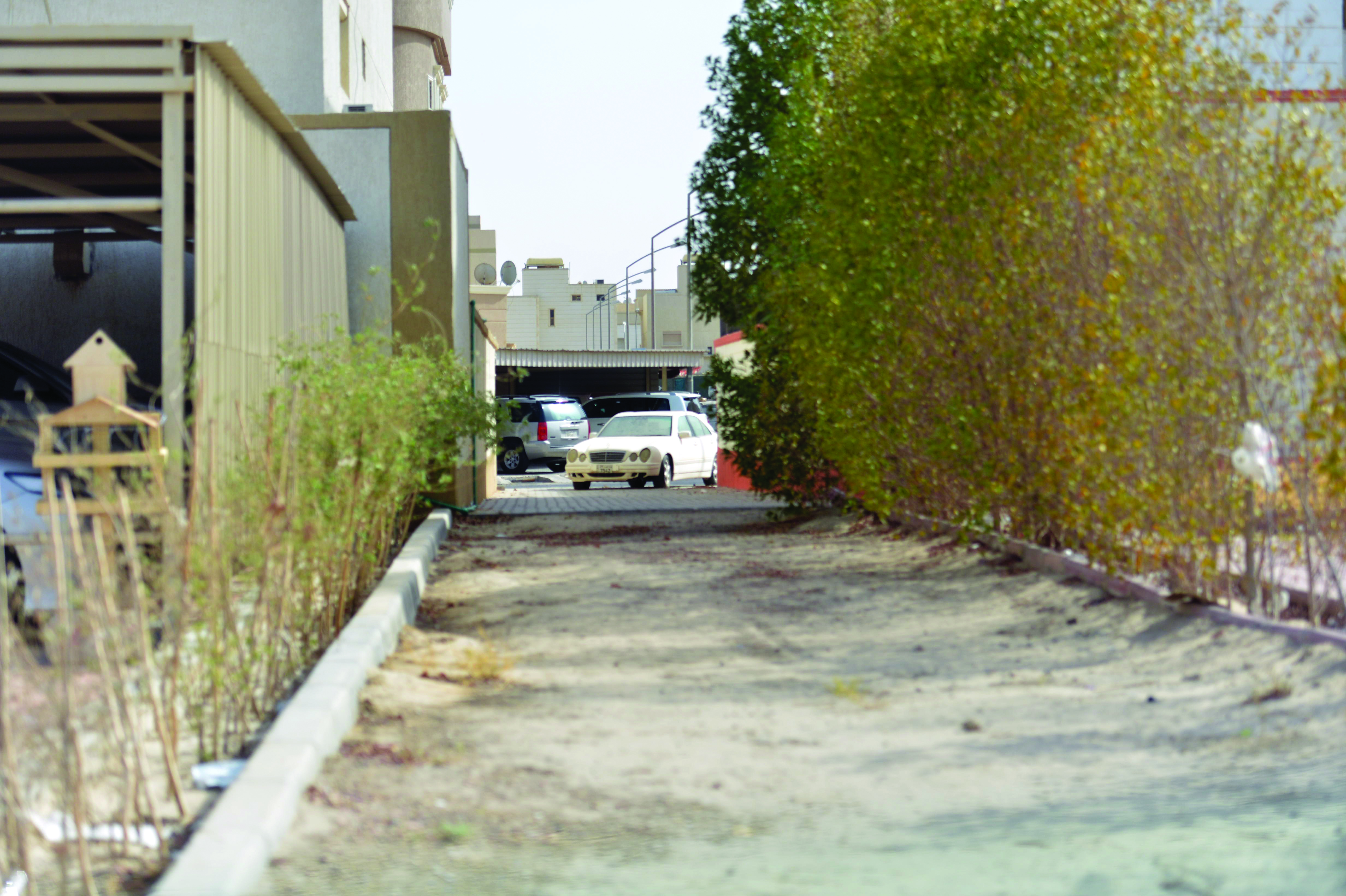 ممر آخر لا يصلح لمرور سيارة 